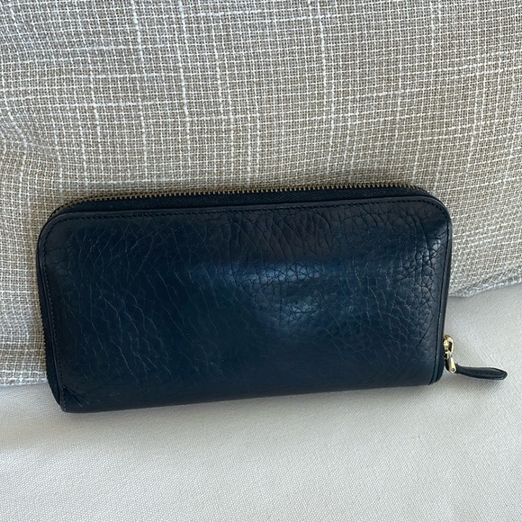 Authentic Prada Pebble Leather Zip Around Zippy Wallet in Black - Picture 3 of 11